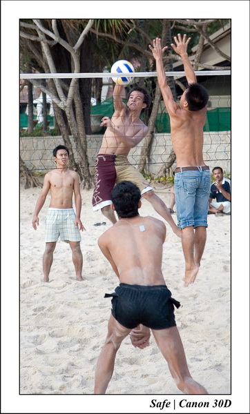 2006 - 07 - Phuket - Volley ball lady boy patong beach 10